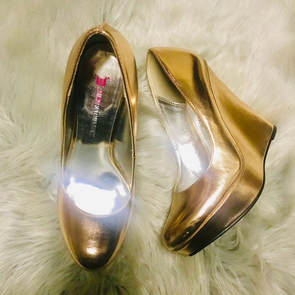 💥✨Brand New Rose Gold Just Fab wedges✨💥